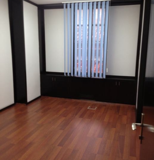 Ured 17 m2, strogi centar