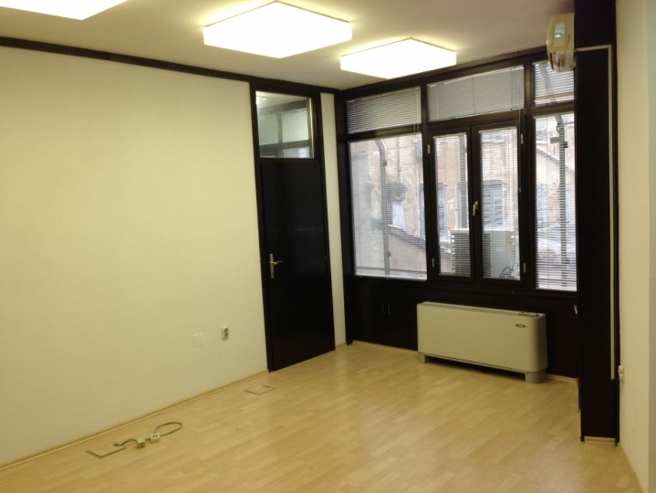 Ured 17 m2, strogi centar