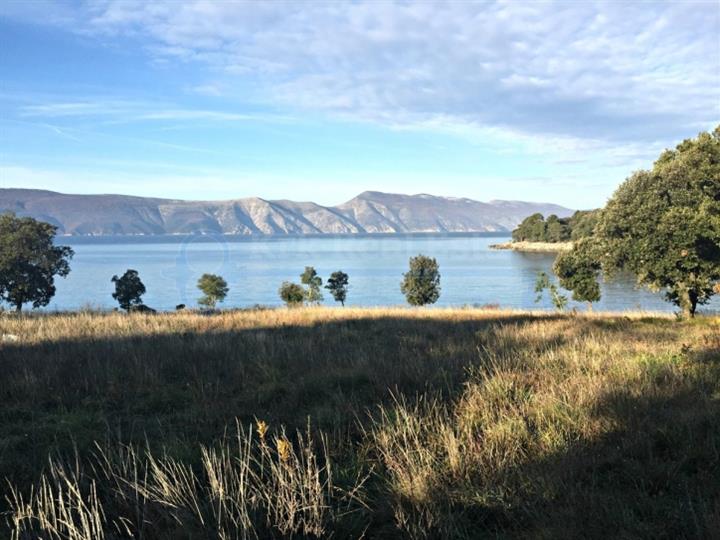 Malinska, Njivice, Krk, do 700 m2