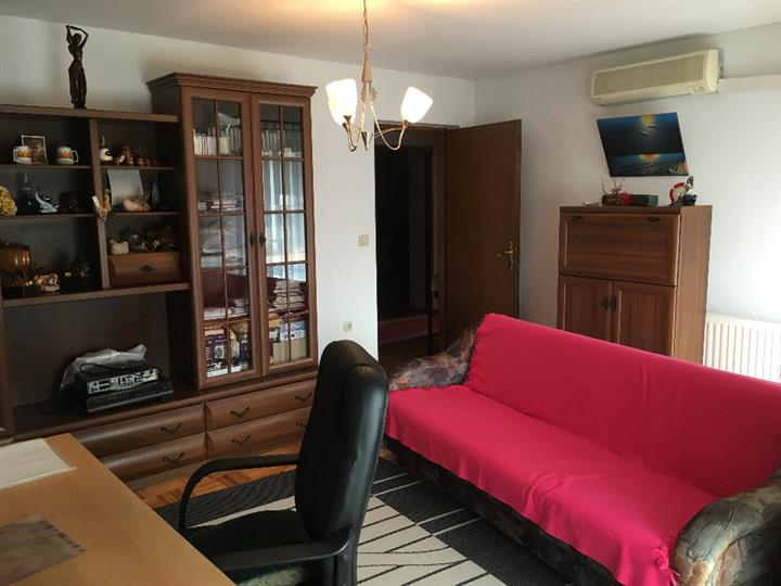 Osijek - Nova Tenja, kuća 240 m2
