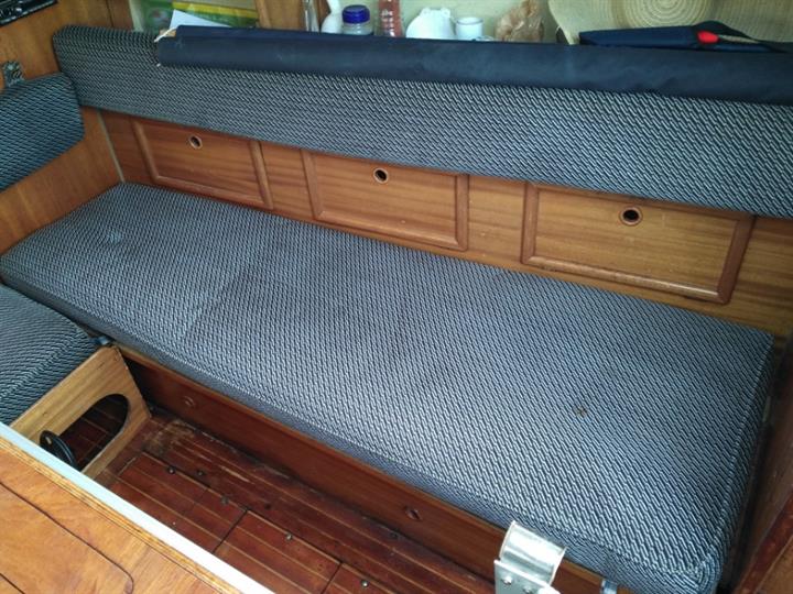 Jedrilica Bavaria 820