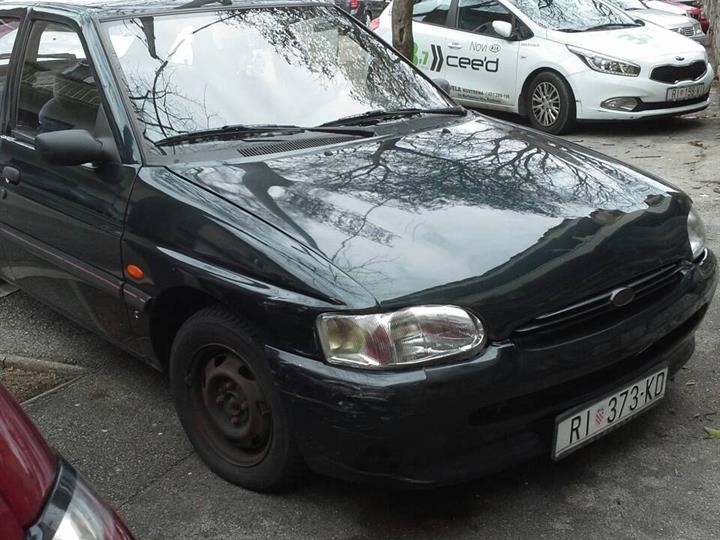 Ford Escort 1.3, 95. god.