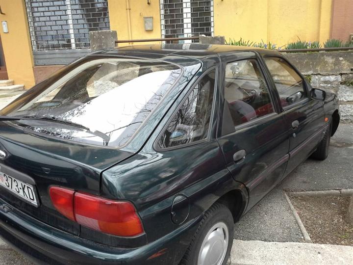 Ford Escort 1.3, 95. god.