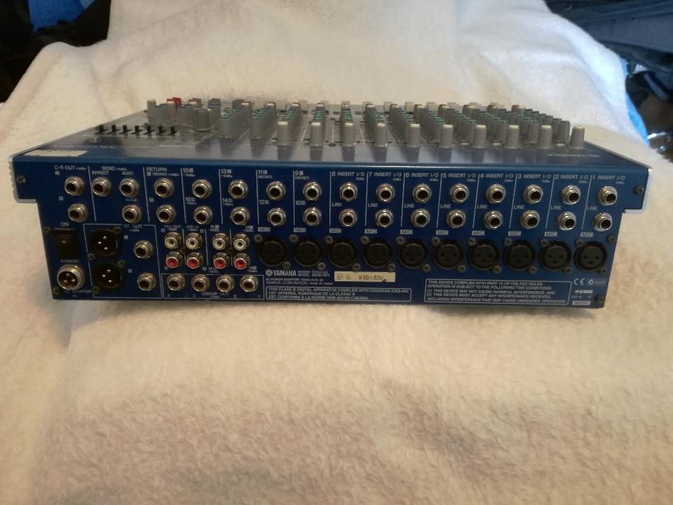  Mixer Yamaha MG16/6FX Audio, video i foto oprema Burza Oglasi