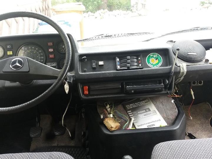 Mercedes 270D kamper