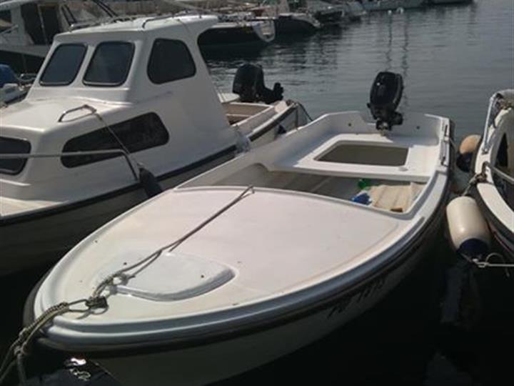 Barka Vega 4.5, motor Suzuki 6