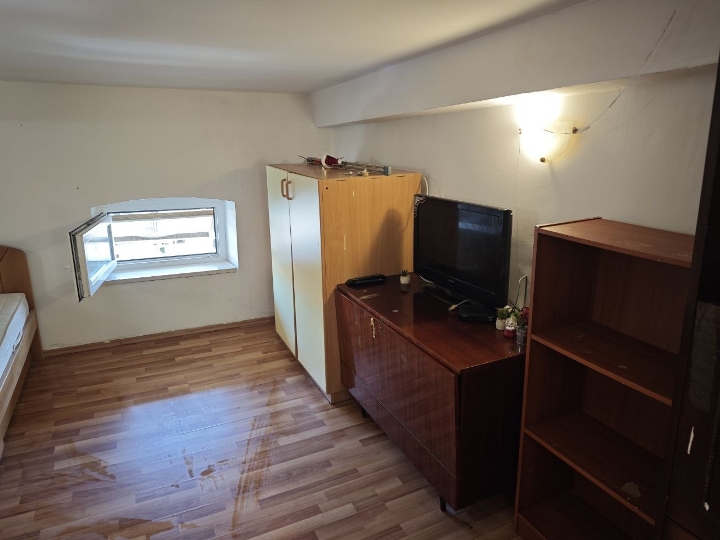 Sobu centru S.V.Č, uključene režije