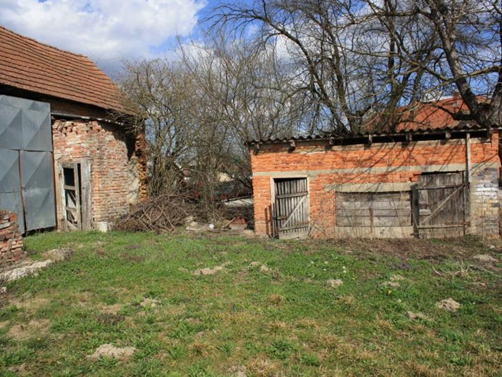Novska, kuća
