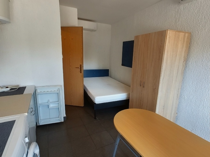 Namještena garsonijera na G. Zametu