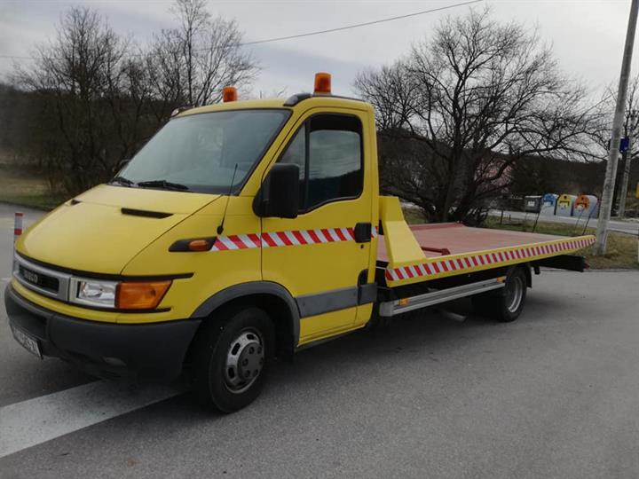 Vučna služba Iveco Daily