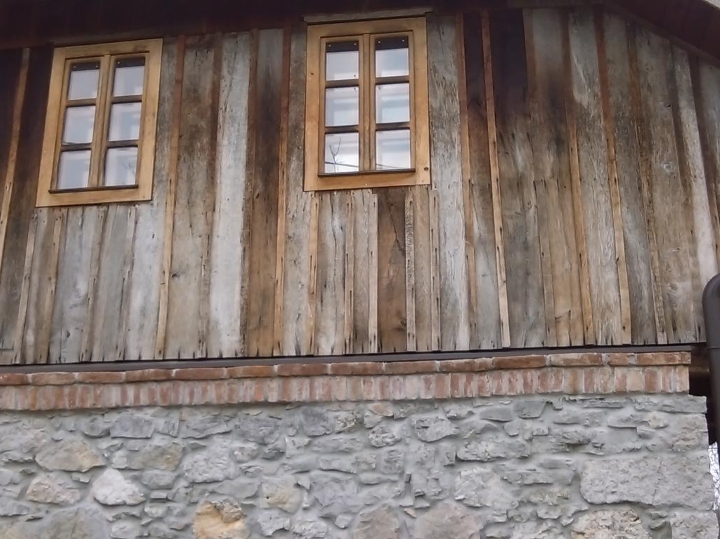 Gorski kotar, kuća s terenom