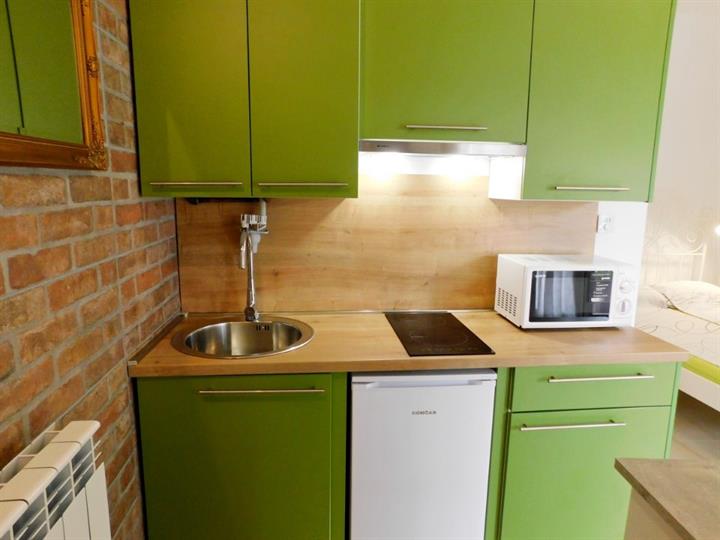 Garsonijera - Brašćine iznajmljujem