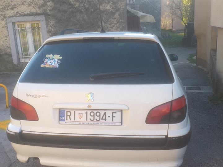 Peugeot 406