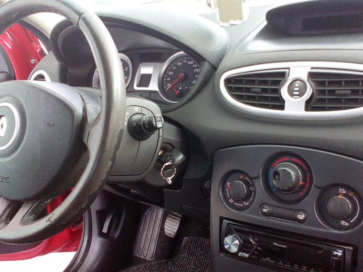 Clio 3 Extreme 1.2 16V, 2008. god. [5/9]