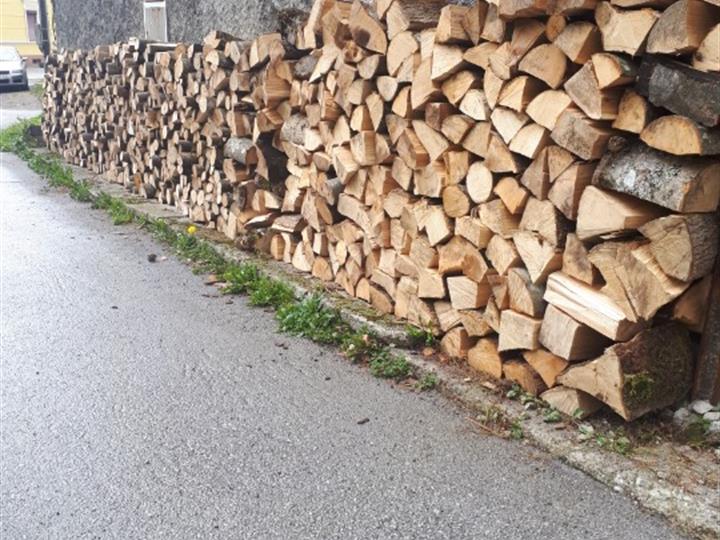Drva za ogrijev s dostavom