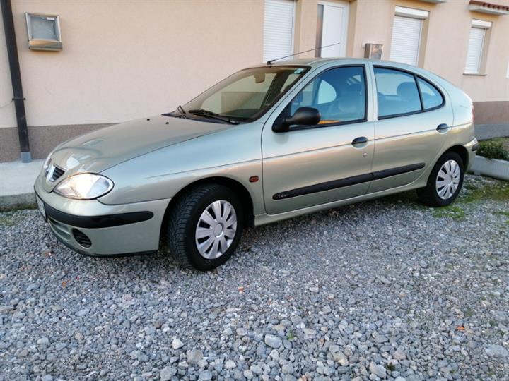 Renault Megane 1.4 16V
