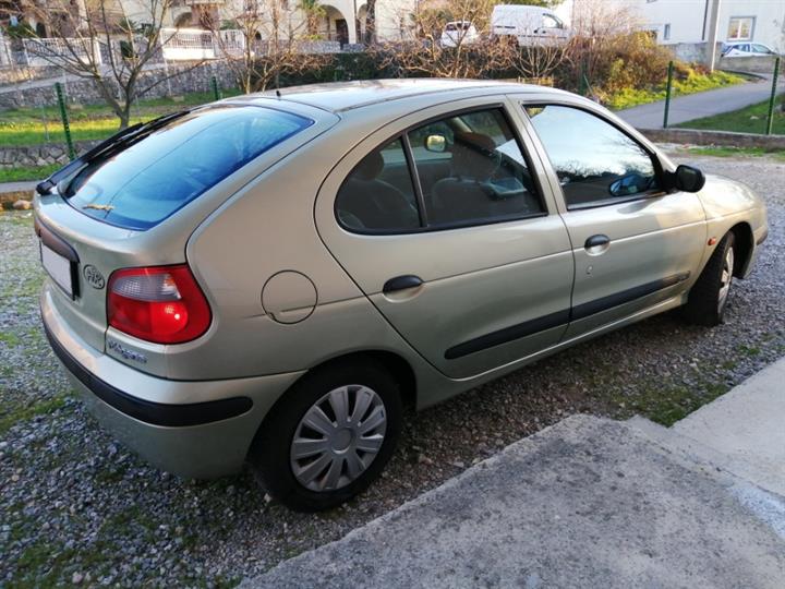 Renault Megane 1.4 16V