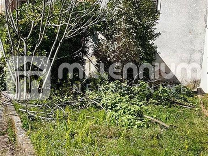 Krk, Njivice, kuća s p.p. na obali mora