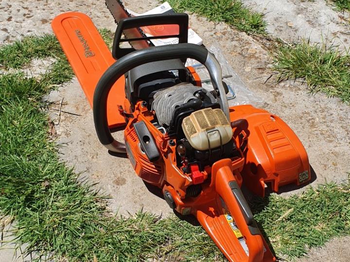 Husqvarna 555!