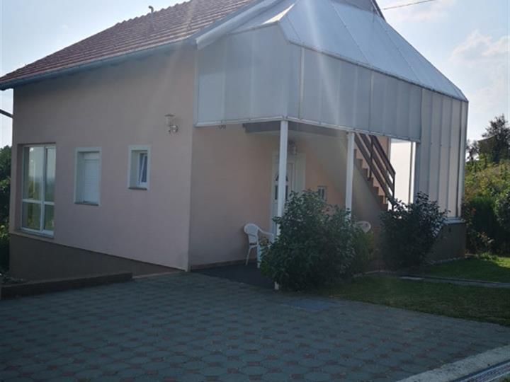 Kuća Dugo Selo, Martin breg