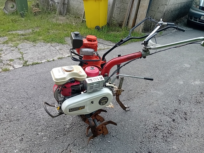 Tomosica i Mio Honda F400