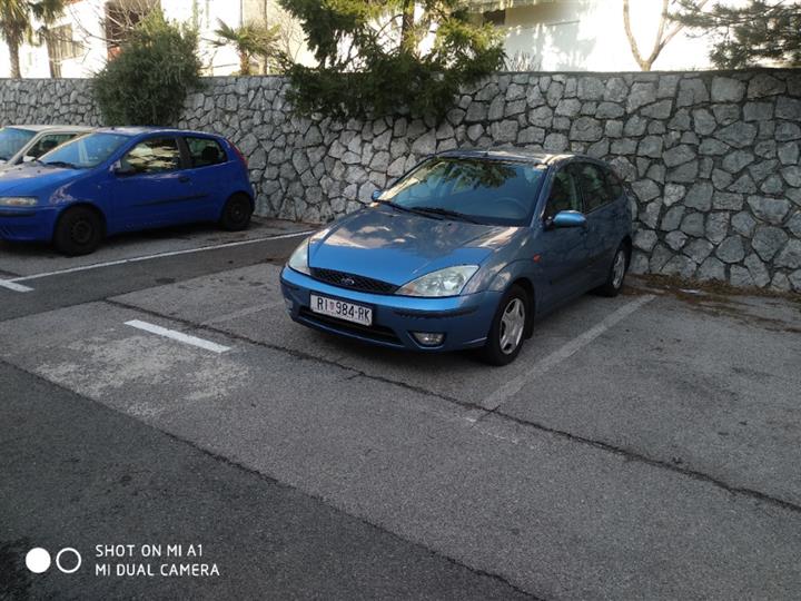 Ford Focus 1.4 benzin/plin