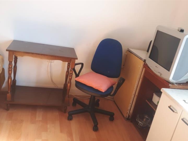 Od centra 2 stanice, južna strana