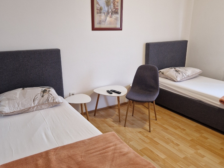 Kostrena, 2S stan za 4 djelatnika