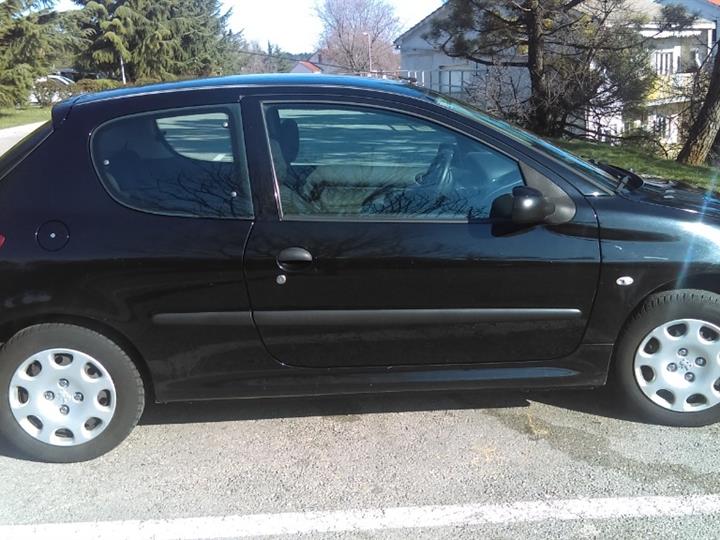 Peugeot 206, 1.4 benzin
