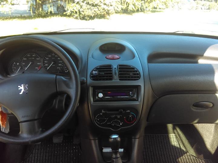 Peugeot 206, 1.4 benzin