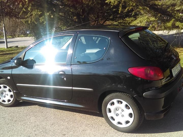 Peugeot 206, 1.4 benzin