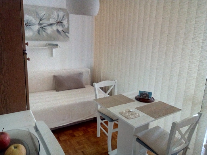 Podmurvice, garsonijera (34 m2)
