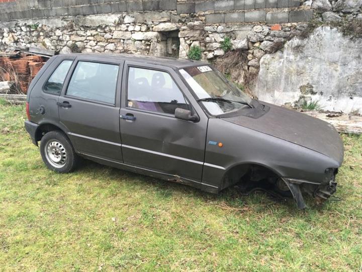 Fiat Uno 5 vrata - dijelovi
