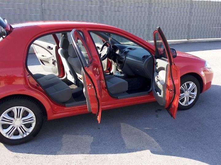 Chevrolet Lacetti 1.4 SE + plin