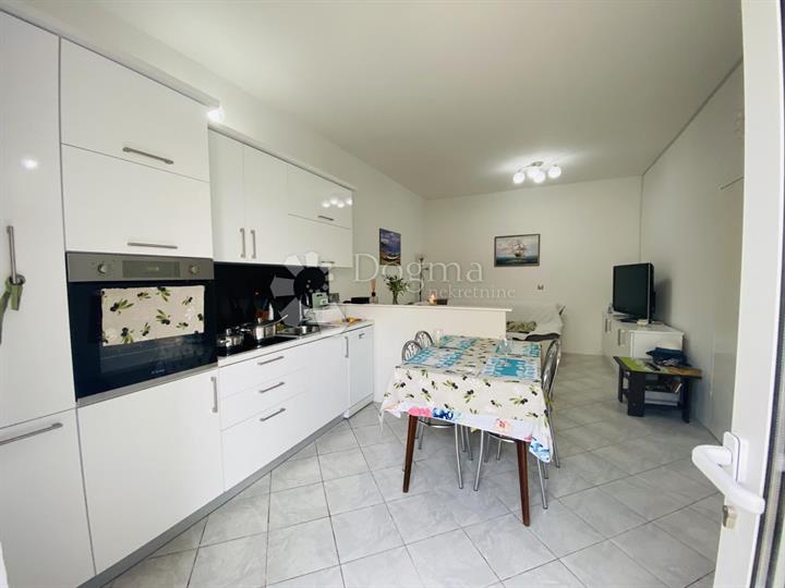 Apartman, Njivice