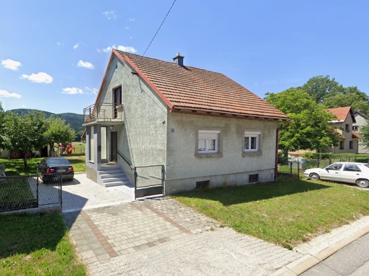 Iznajmljujem kuću, Ravna Gora