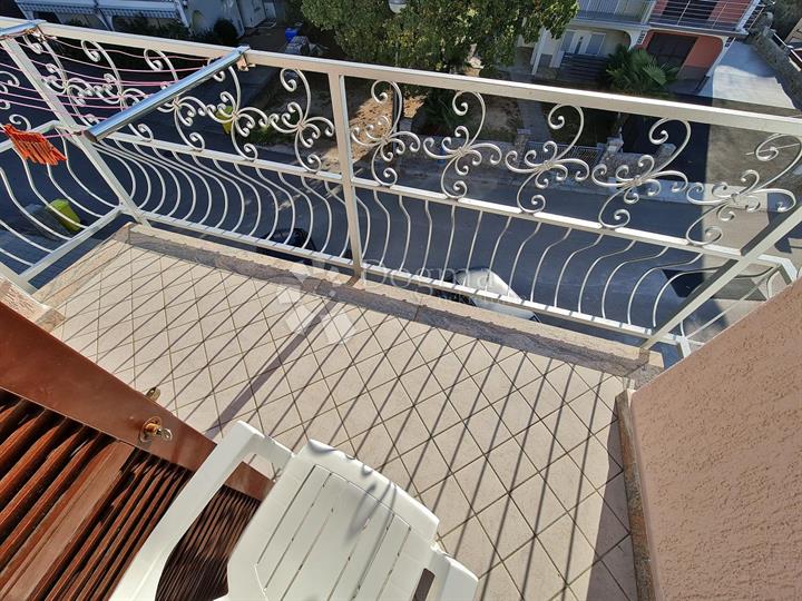 Dvosoban apartman u centru Malinske!