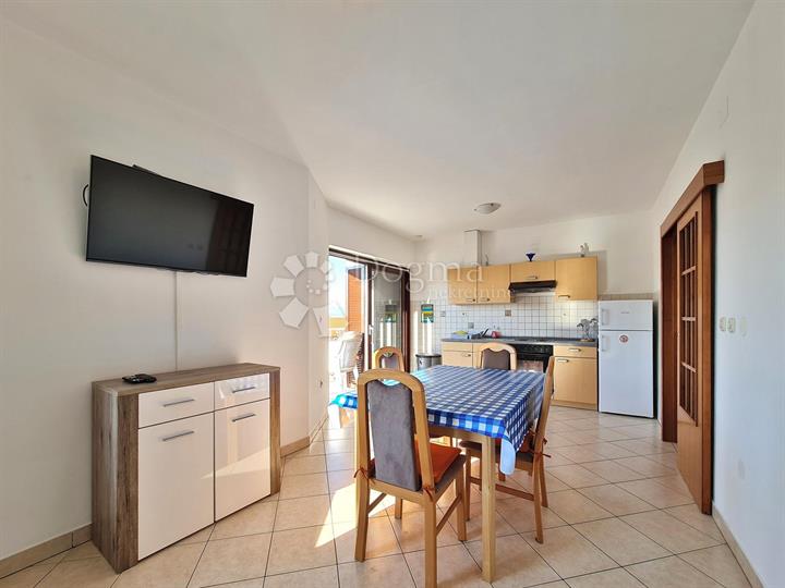 Dvosoban apartman u centru Malinske!
