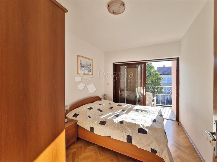 Dvosoban apartman u centru Malinske!