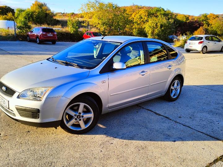 Ford Focus 1.6 16V + plin