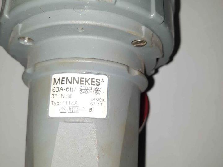 Trofazni utikač i utičnica 63a