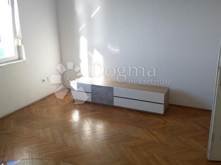 Stan na Pećinama s panoramskim pogledom!