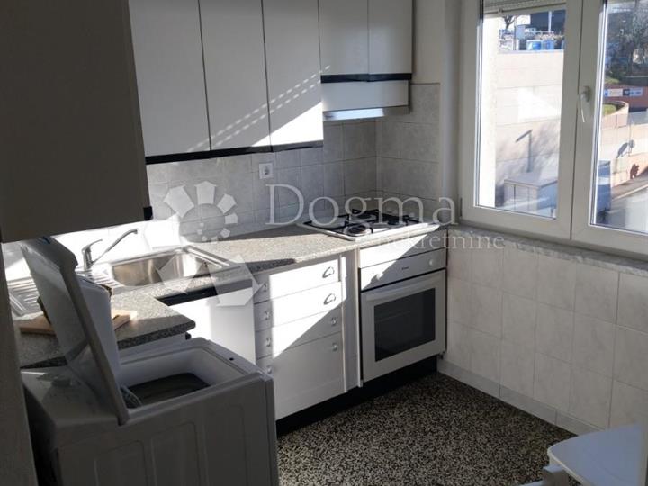 Stan na Pećinama s panoramskim pogledom!