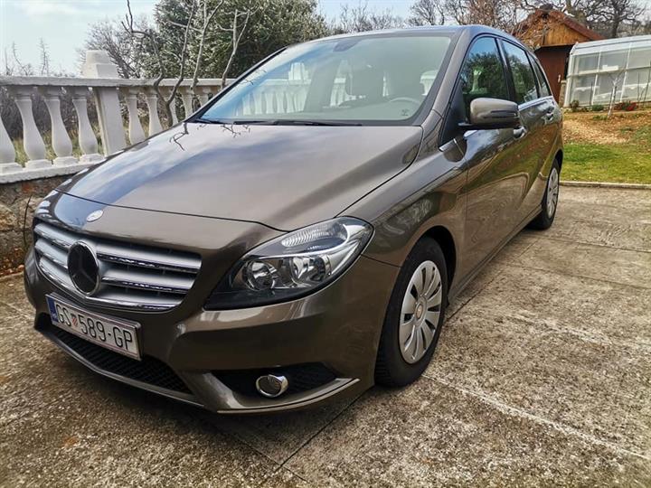 Mercedes B klasa