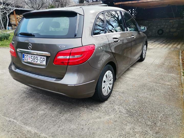 Mercedes B klasa