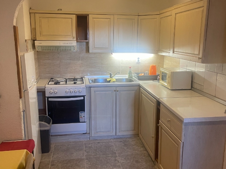 Dvosobni namješten stan