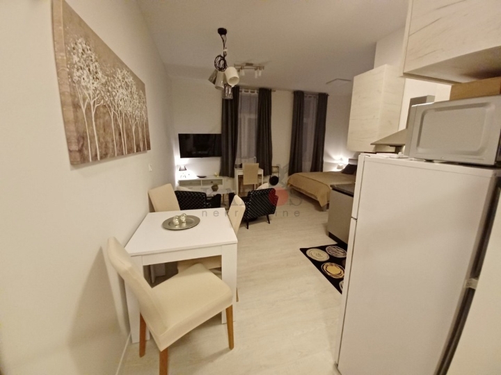 Potok, 37 m2, uključene režije 600€ SLOBODAN OD 01.10.2026.