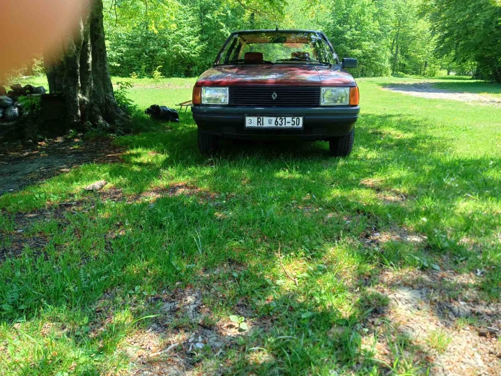 Oldtimer Renault 9