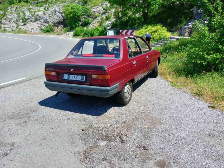 Oldtimer Renault 9