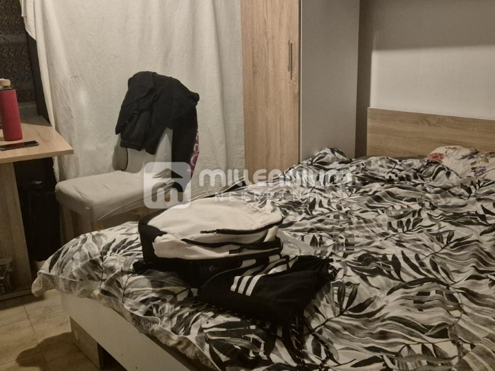 Banderovo, kuća + apartman, garaža i okućnica